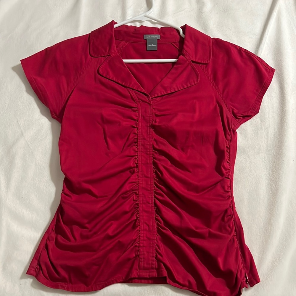 Ann Taylor Red Short Sleeve Blouse Size 4